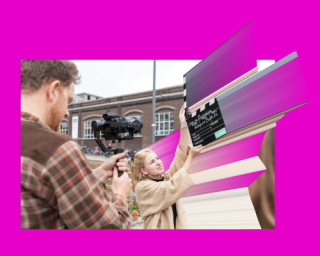 Projecten - Filmhub Noord - beeldbank - Twee mensen met camera en clipboard